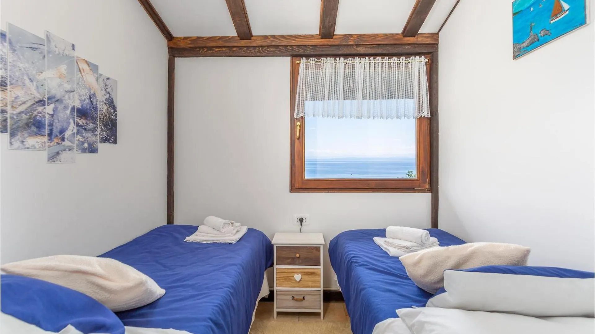 別荘 Cozy Home In Lovran With Outdoor Swimming Pool クロアチア